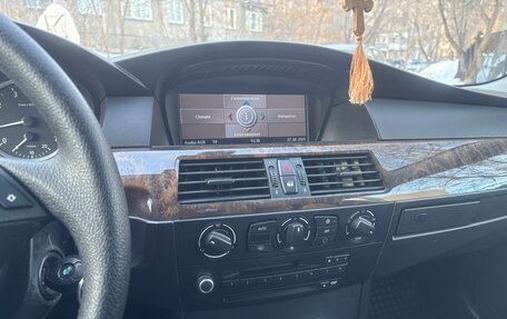 BMW 5 серия, 2004 год, 850 000 рублей, 13 фотография