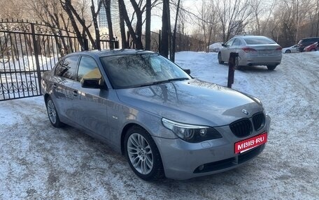 BMW 5 серия, 2004 год, 850 000 рублей, 3 фотография
