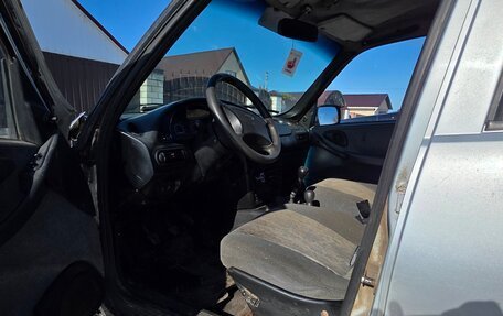 Chevrolet Niva I рестайлинг, 2003 год, 175 000 рублей, 6 фотография