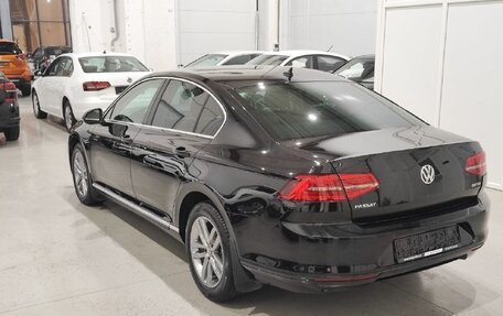 Volkswagen Passat B8 рестайлинг, 2017 год, 1 870 000 рублей, 4 фотография