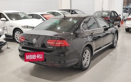 Volkswagen Passat B8 рестайлинг, 2017 год, 1 870 000 рублей, 6 фотография