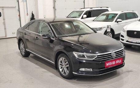 Volkswagen Passat B8 рестайлинг, 2017 год, 1 870 000 рублей, 3 фотография