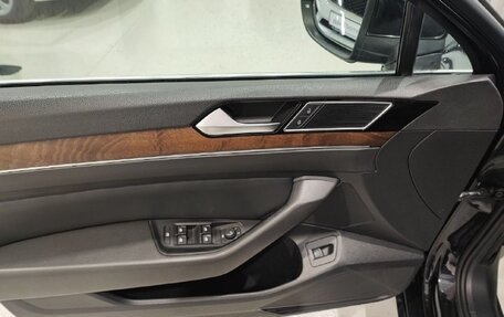 Volkswagen Passat B8 рестайлинг, 2017 год, 1 870 000 рублей, 15 фотография