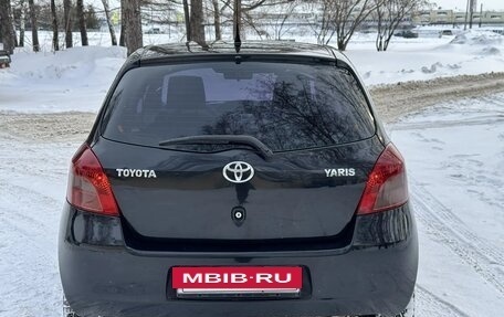 Toyota Yaris III рестайлинг, 2008 год, 385 000 рублей, 5 фотография