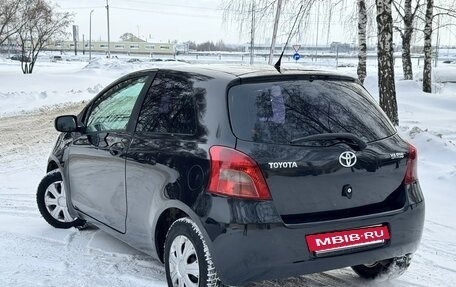 Toyota Yaris III рестайлинг, 2008 год, 385 000 рублей, 3 фотография