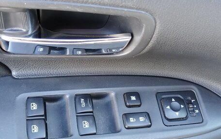 Mitsubishi Outlander III рестайлинг 3, 2018 год, 2 050 000 рублей, 13 фотография