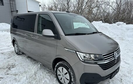 Volkswagen Caravelle T6 рестайлинг, 2020 год, 4 390 000 рублей, 2 фотография