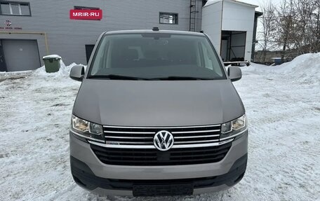Volkswagen Caravelle T6 рестайлинг, 2020 год, 4 390 000 рублей, 3 фотография