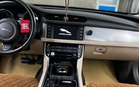 Jaguar XF II, 2017 год, 1 854 000 рублей, 5 фотография