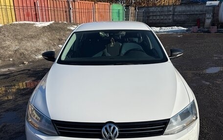 Volkswagen Jetta VI, 2013 год, 1 500 000 рублей, 2 фотография