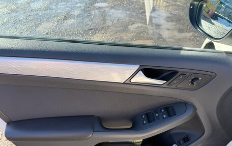 Volkswagen Jetta VI, 2013 год, 1 500 000 рублей, 16 фотография