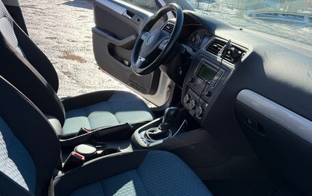 Volkswagen Jetta VI, 2013 год, 1 500 000 рублей, 14 фотография