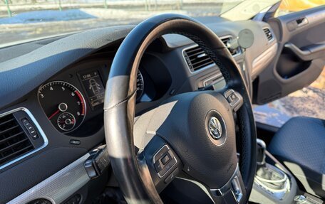 Volkswagen Jetta VI, 2013 год, 1 500 000 рублей, 18 фотография