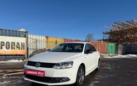 Volkswagen Jetta VI, 2013 год, 1 500 000 рублей, 6 фотография