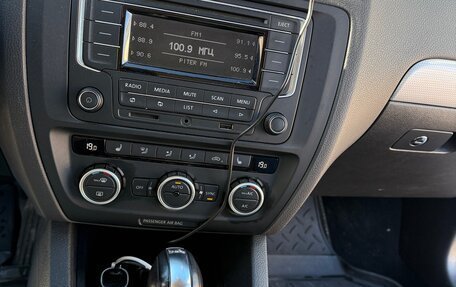 Volkswagen Jetta VI, 2013 год, 1 500 000 рублей, 20 фотография