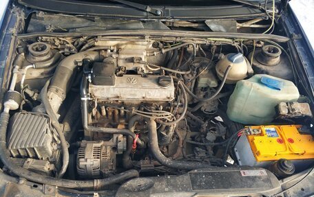 Volkswagen Passat B4, 1995 год, 300 000 рублей, 2 фотография