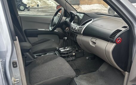 Mitsubishi L200 IV рестайлинг, 2012 год, 1 350 000 рублей, 6 фотография