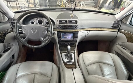 Mercedes-Benz E-Класс, 2004 год, 750 000 рублей, 29 фотография