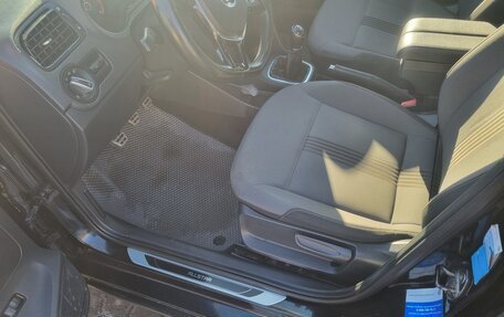 Volkswagen Polo VI (EU Market), 2016 год, 900 000 рублей, 11 фотография