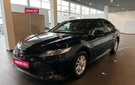 Toyota Camry, 2018 год, 2 550 000 рублей, 7 фотография