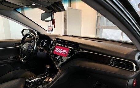 Toyota Camry, 2018 год, 2 550 000 рублей, 12 фотография