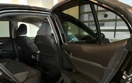 Toyota Camry, 2018 год, 2 550 000 рублей, 15 фотография