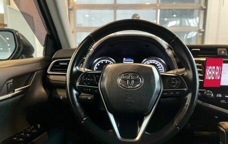 Toyota Camry, 2018 год, 2 550 000 рублей, 10 фотография