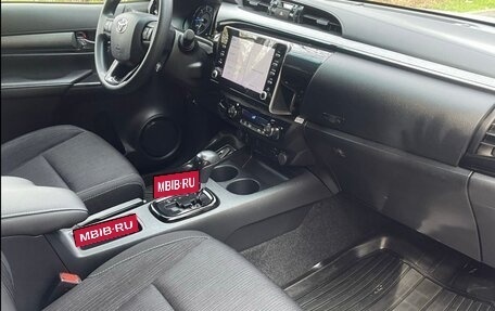 Toyota Hilux VIII, 2022 год, 5 700 000 рублей, 7 фотография