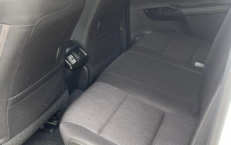 Toyota Hilux VIII, 2022 год, 5 700 000 рублей, 8 фотография