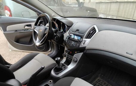 Chevrolet Cruze II, 2013 год, 820 000 рублей, 2 фотография