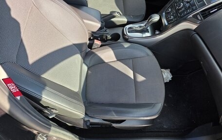 Opel Astra J, 2012 год, 800 000 рублей, 18 фотография