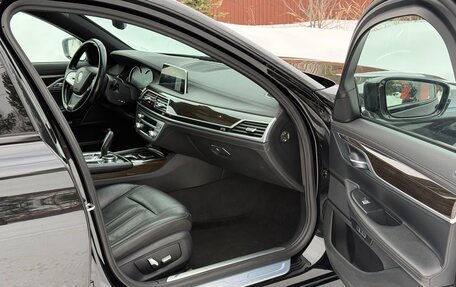 BMW 7 серия, 2017 год, 2 340 000 рублей, 10 фотография