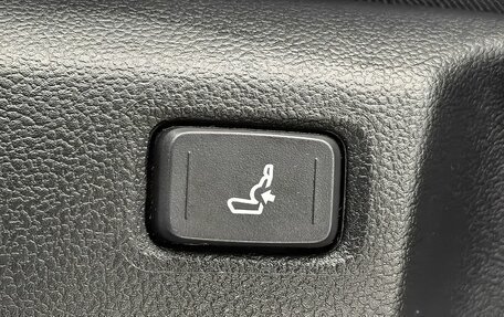 Toyota C-HR I рестайлинг, 2019 год, 2 450 000 рублей, 30 фотография