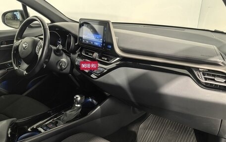 Toyota C-HR I рестайлинг, 2019 год, 2 450 000 рублей, 18 фотография