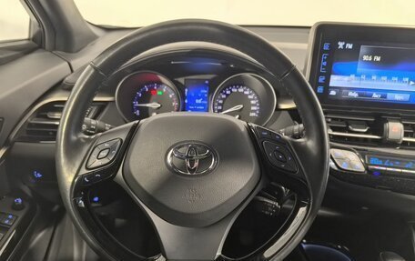 Toyota C-HR I рестайлинг, 2019 год, 2 450 000 рублей, 20 фотография