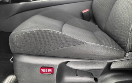 Toyota C-HR I рестайлинг, 2019 год, 2 450 000 рублей, 16 фотография