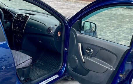 Renault Logan II, 2017 год, 710 000 рублей, 12 фотография