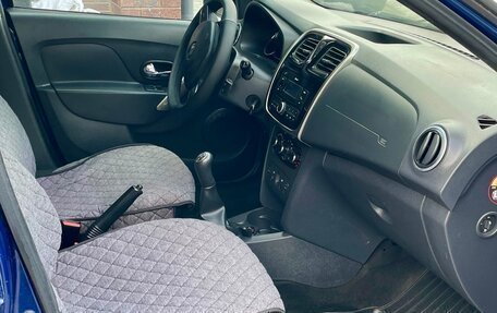 Renault Logan II, 2017 год, 710 000 рублей, 13 фотография