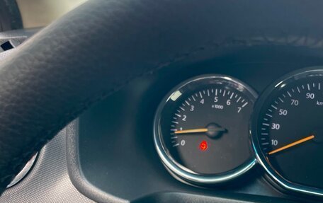 Renault Logan II, 2017 год, 710 000 рублей, 19 фотография