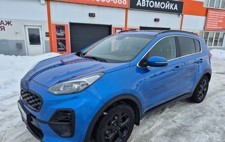 KIA Sportage IV рестайлинг, 2021 год, 2 450 000 рублей, 3 фотография
