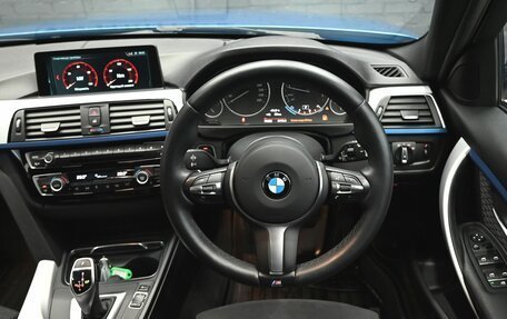 BMW 3 серия, 2017 год, 1 870 000 рублей, 12 фотография