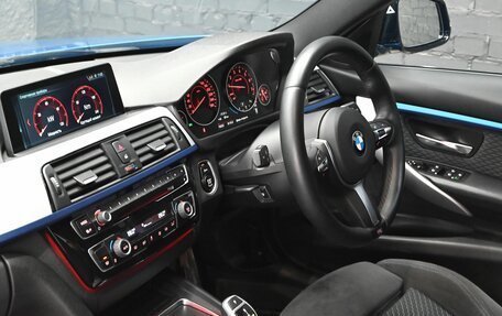 BMW 3 серия, 2017 год, 1 870 000 рублей, 14 фотография