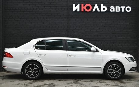 Skoda Superb III рестайлинг, 2013 год, 1 300 000 рублей, 9 фотография