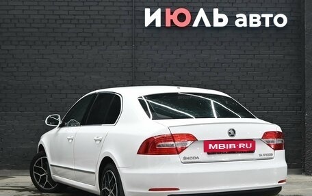 Skoda Superb III рестайлинг, 2013 год, 1 300 000 рублей, 4 фотография