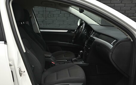 Skoda Superb III рестайлинг, 2013 год, 1 300 000 рублей, 11 фотография