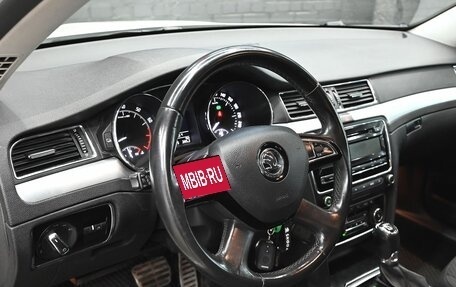 Skoda Superb III рестайлинг, 2013 год, 1 300 000 рублей, 13 фотография