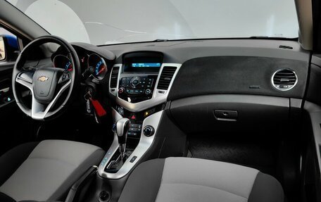 Chevrolet Cruze II, 2009 год, 549 000 рублей, 13 фотография