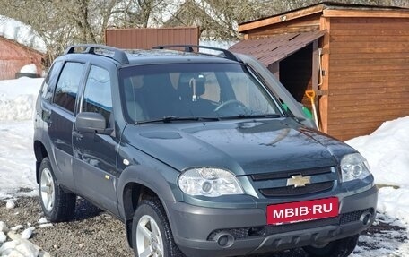 Chevrolet Niva I рестайлинг, 2017 год, 730 000 рублей, 8 фотография