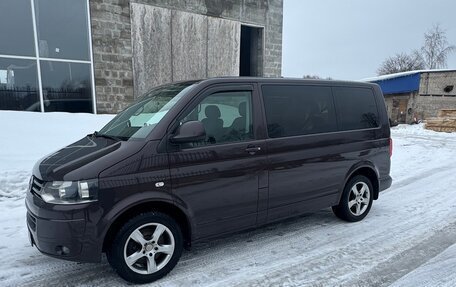 Volkswagen Caravelle T5, 2014 год, 2 500 000 рублей, 3 фотография