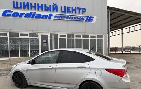 Hyundai Solaris II рестайлинг, 2013 год, 1 200 000 рублей, 1 фотография